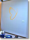 das Logo im Behandlungsraum ist fertig